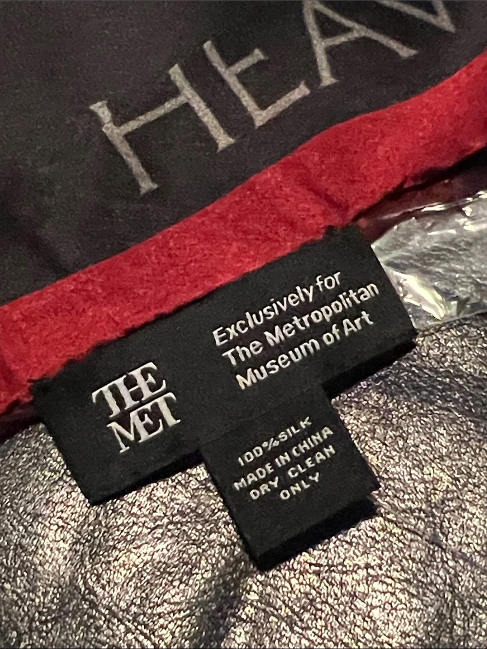 NWT The Met Black and Burgundy 100% Silk Decorative Cross Scarf - Picture 6 of 9